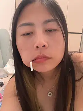 zzdd999's Live XXX Chat