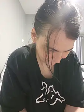 XXX chat uživo modela roksa2026