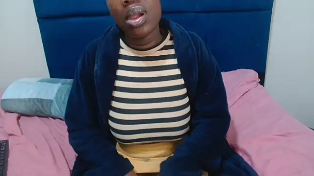 MilkyTitties Live XXX-chat