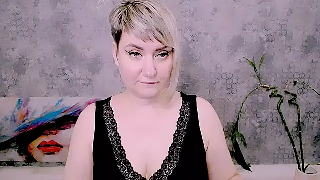 Djullia – Naživo XXX chat