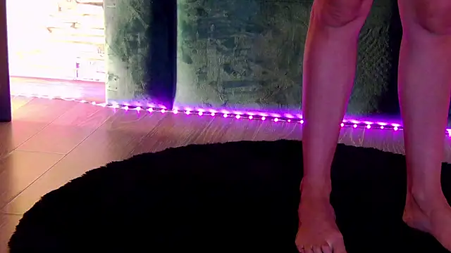 FeetVibe's Live XXX Chat