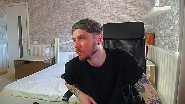 JonahShaw – Naživo XXX chat