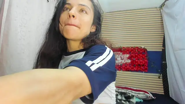 Chat +18 de rosse_2504 ao vivo