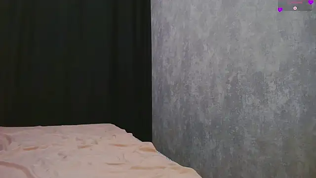 HolySinner83 – Naživo XXX chat