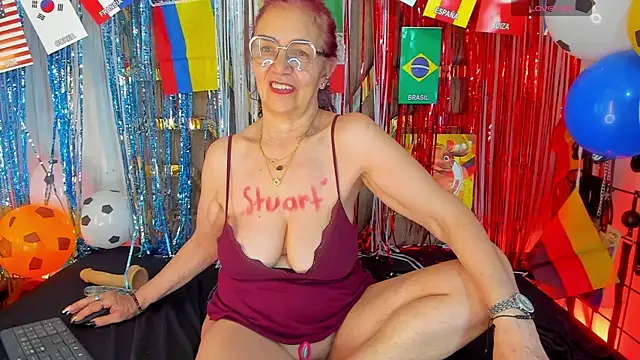 agatha_ross26のライブXXXチャット
