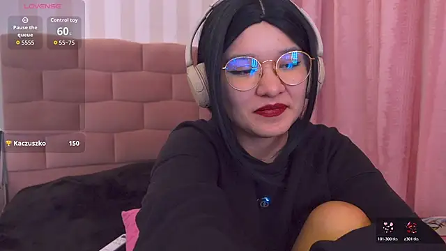 NataliaNovak Adlı Modelin Canlı XXX Sohbeti