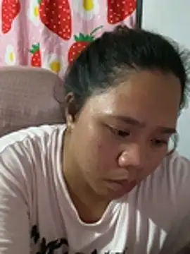 _UrSingleMamiBella_'s Live XXX Chat
