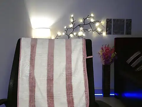 Moksha_'s Live XXX Chat