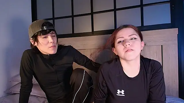 Daphne_and_Roger_n Live XXX chat