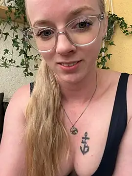 LinaLeana Chat XXX in diretta