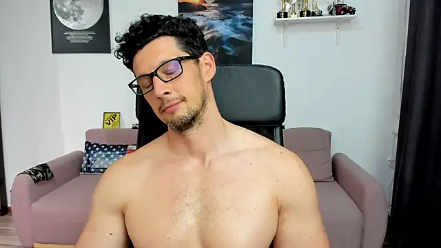 BrutusK08 Live XXX-Chat