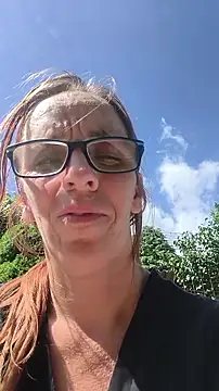 Dettybitch40 Chat XXX in diretta