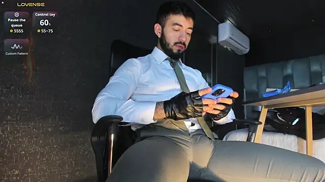 MarkWalker__ Live XXX-Chat