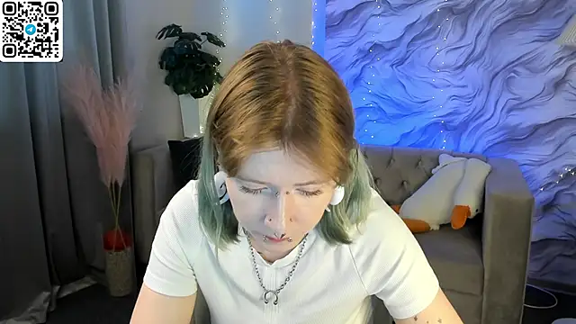 XXX chat uživo modela Elira_Vane
