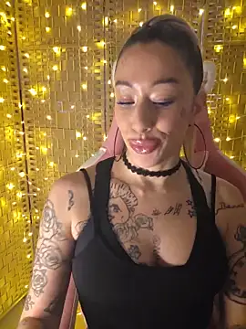 צ'אט XXX בשידור חי של CHACHOULAND
