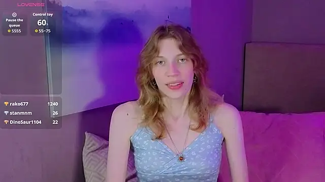 XXX chat uživo modela Emily_Cartex