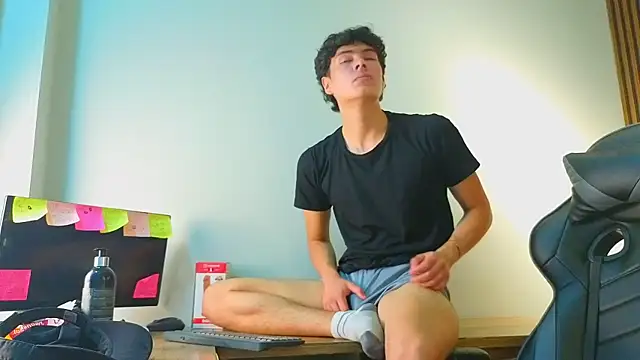 Živý XXX chat Esteban_Fire