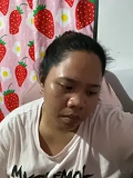 _UrSingleMamiBella_'s Live XXX Chat