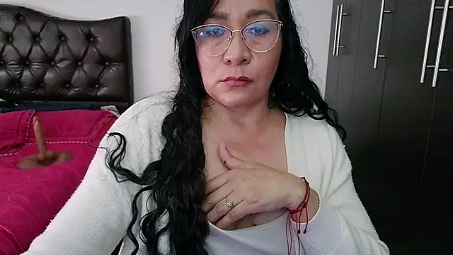 دردشة Grace_mature_milf الجنسية المباشرة