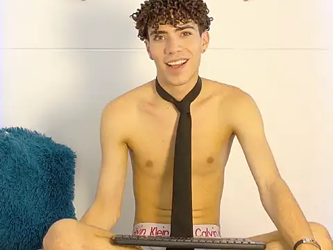 Monyel_Blake Chat XXX in diretta
