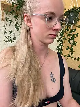 LinaLeana's Live XXX Chat