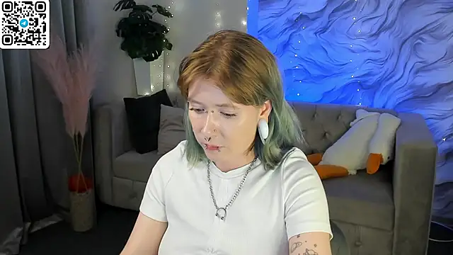 Elira_Vane Adlı Modelin Canlı XXX Sohbeti