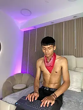 Chat +18 de AdrianStark_ ao vivo