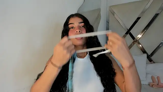 honeyhtx Chat XXX in diretta