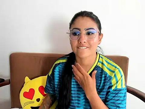 TatyGomez_'s Live XXX Chat