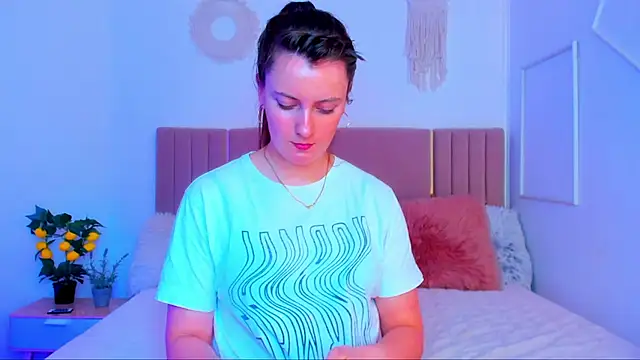 Cutie_blushh's Live XXX Chat