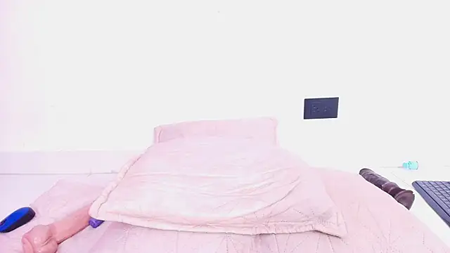 XXX chat uživo modela sara_ck