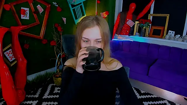 LissaTelor: онлайн-секс-чат