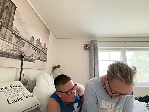 Curvy-Jinx Live XXX-Chat