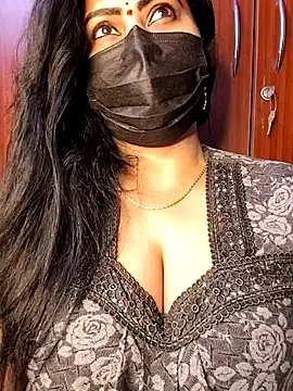 Anushka_flower – Live XXX-chat