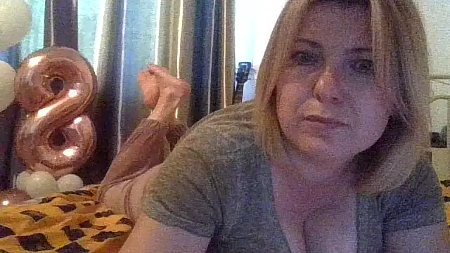 XXX chat uživo modela ElenaLove888