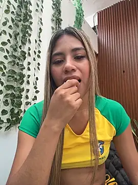 XXX chat uživo modela Kimmiebellarie