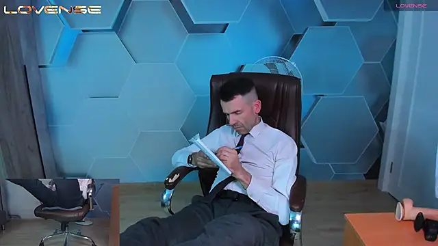 SteveTiger Live XXX-Chat