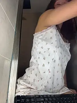 Keni_malf – Naživo XXX chat
