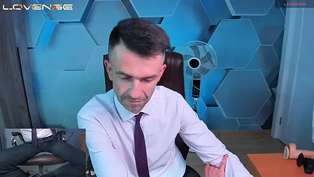 Chat +18 de SteveTiger ao vivo