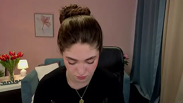 SunnyBloss live XXX chat