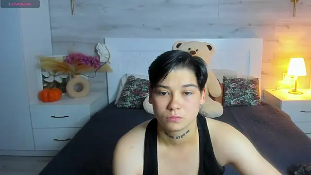 Chat +18 de ToxicRosse ao vivo