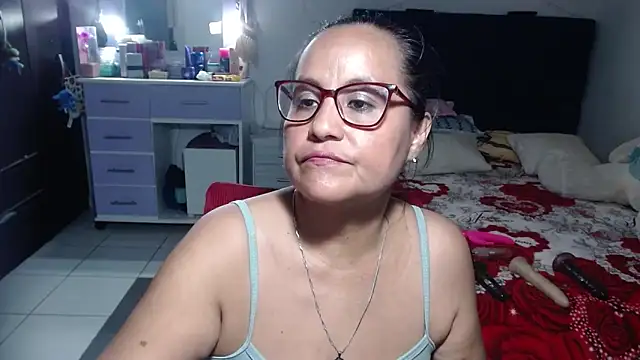 pervert_mommy_'s Live XXX Chat