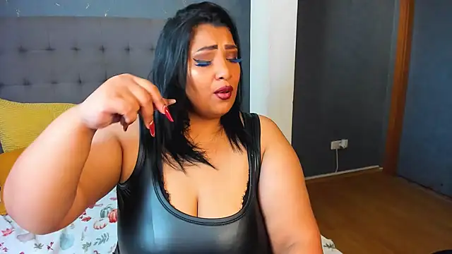 AmyCubes Chat XXX in diretta