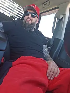 צ'אט XXX בשידור חי של Beardedtattood