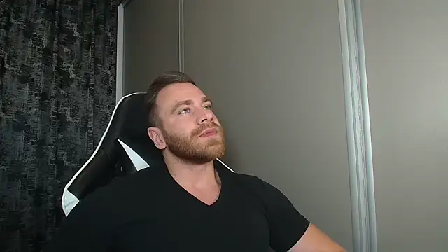 Thori92 Adlı Modelin Canlı XXX Sohbeti