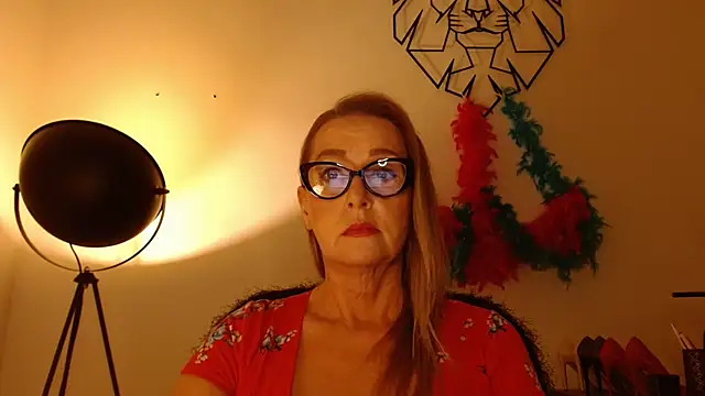 leaxSTAR's Live XXX Chat