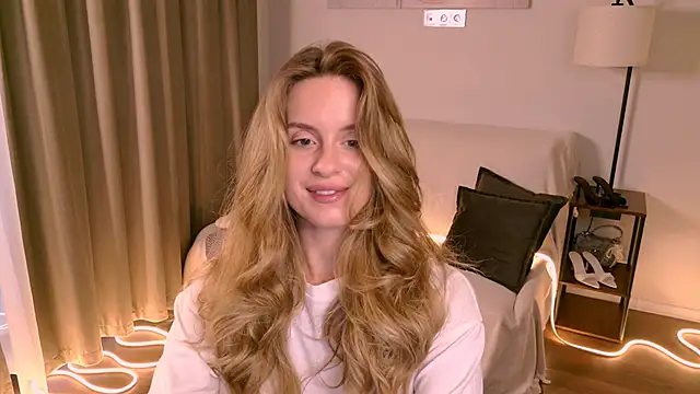 RozzitaBedberry Adlı Modelin Canlı XXX Sohbeti