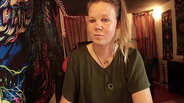CallMeMaria Adlı Modelin Canlı XXX Sohbeti
