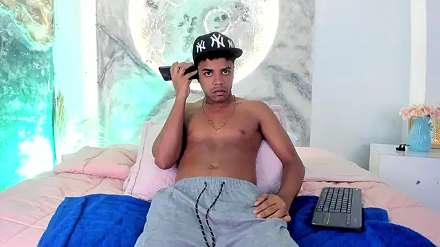 Chat +18 de TaylorClay_ ao vivo