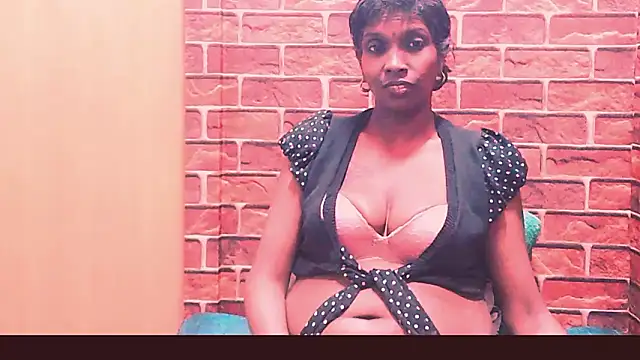 دردشة Fuckable_Nasty_MILF الجنسية المباشرة